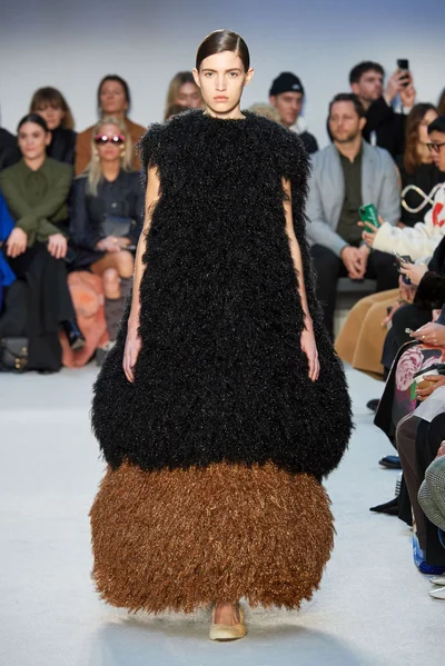 Look 14